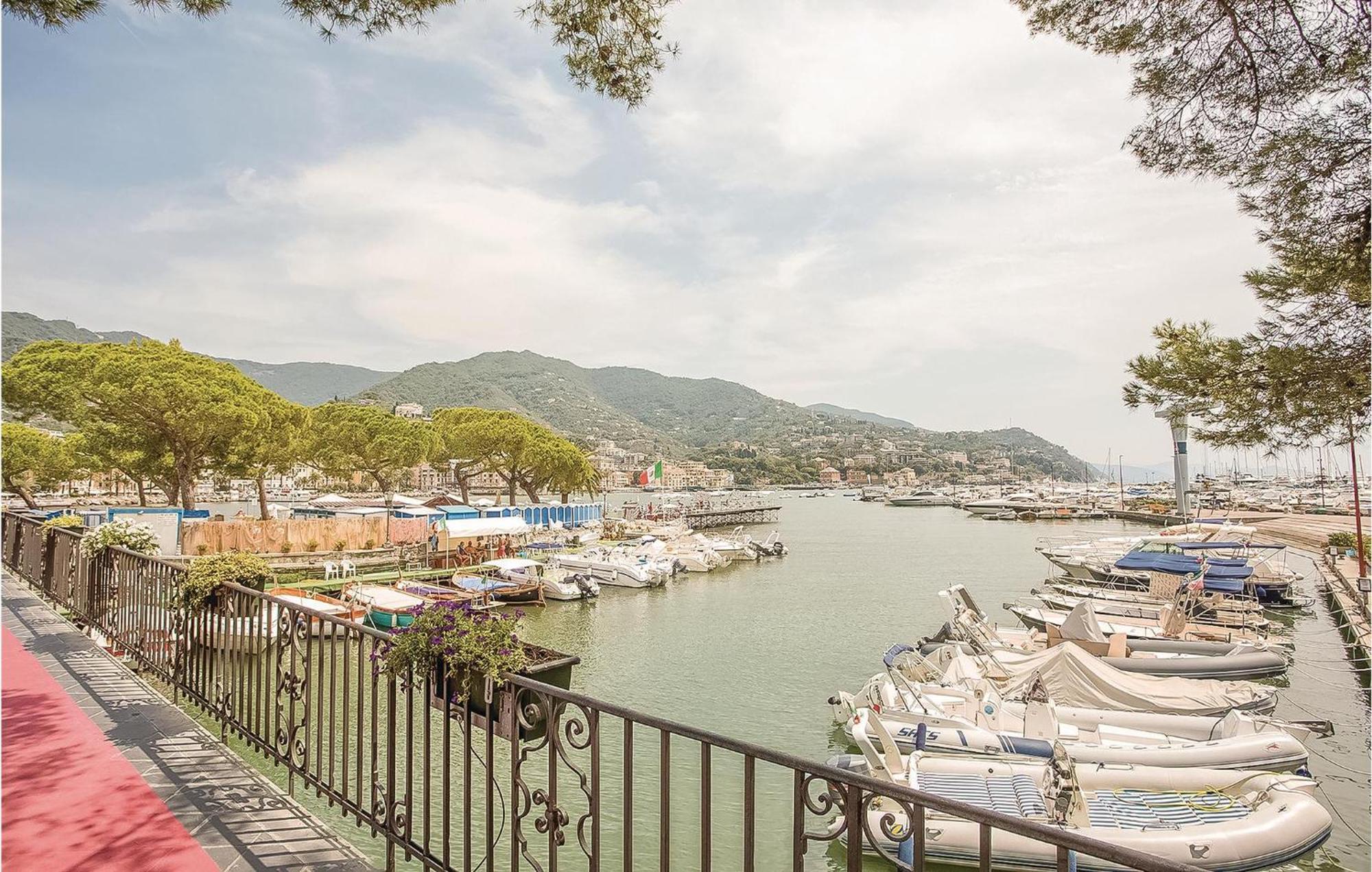 Awesome Apartment In Rapallo Ge With Kitchen SantʼAnna Dış mekan fotoğraf